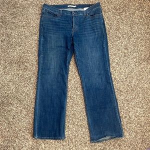 Womans 16 Levi jeans